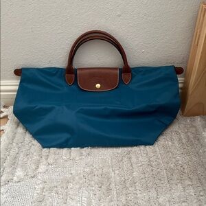 Longchamp La Pliage nylon bag like new!